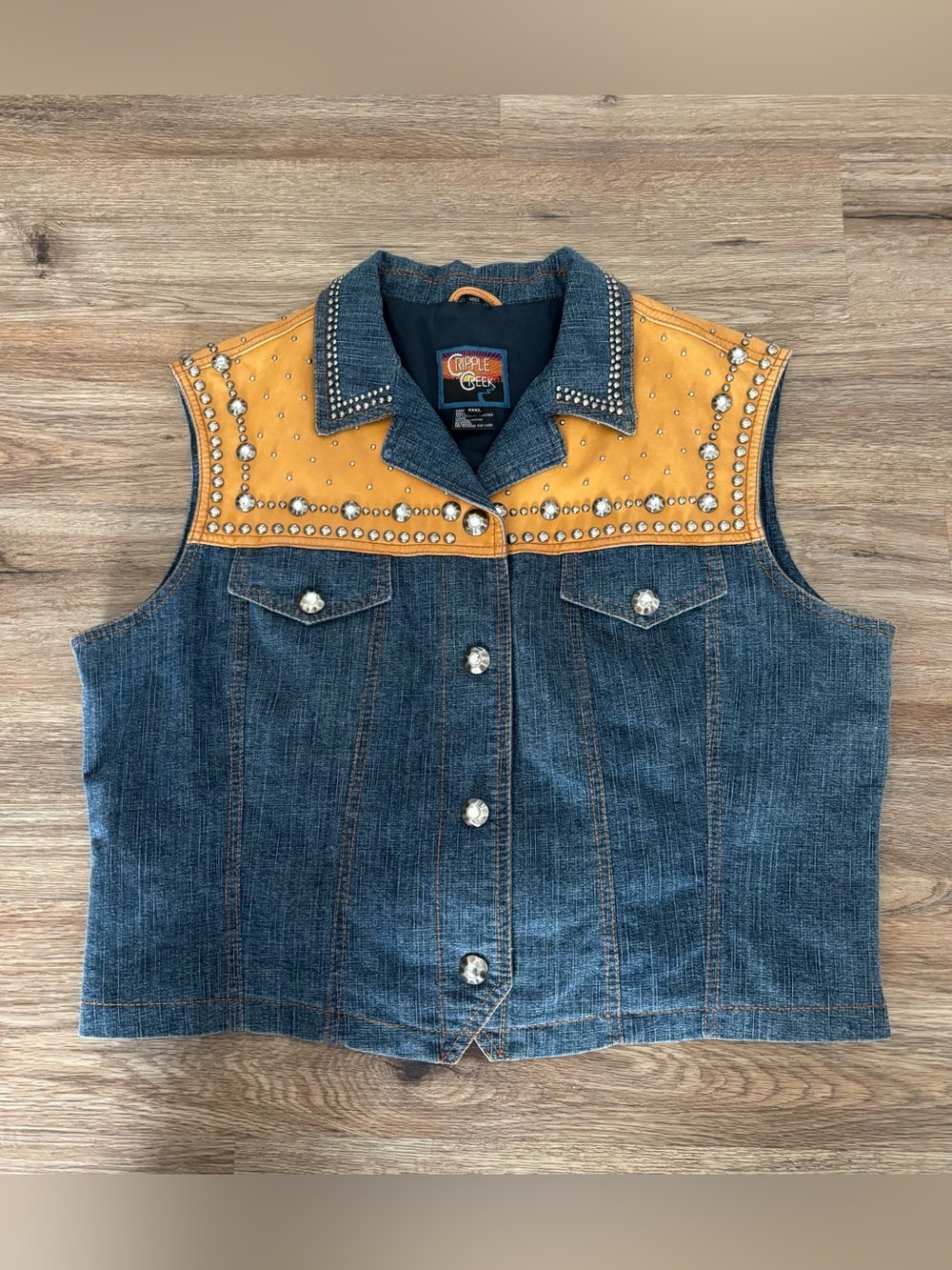 Women’s leather Western 3X, XXXL studded snap lined vest Cripple Creek. See inf